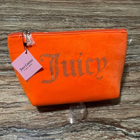 Juicy Couture - Picture 4 of 4